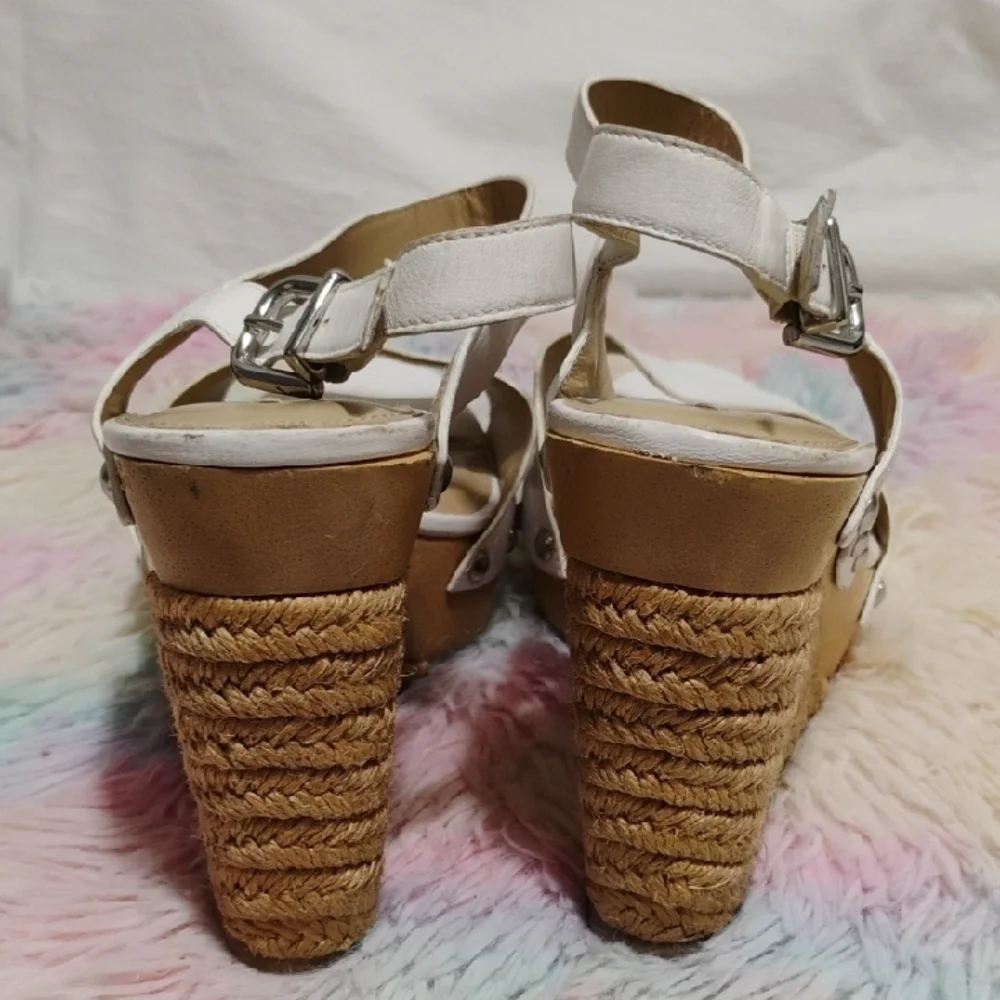 (#23) Via Spiga White Leather Silver Studded Wedge Sandals Sz.8M